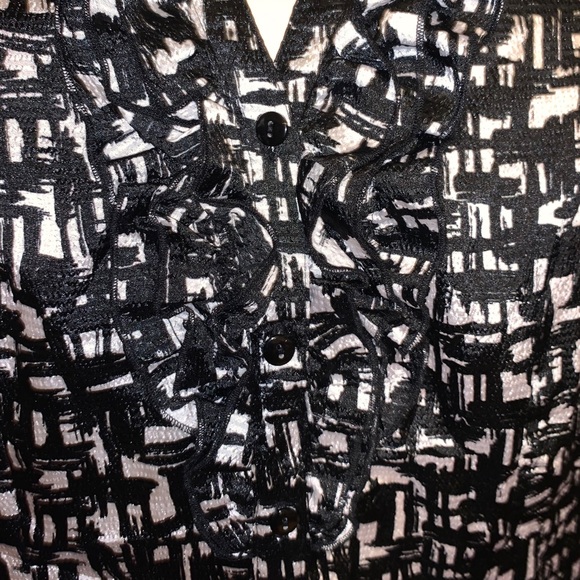 Lane Bryant ruffle front blouse - Picture 2 of 9